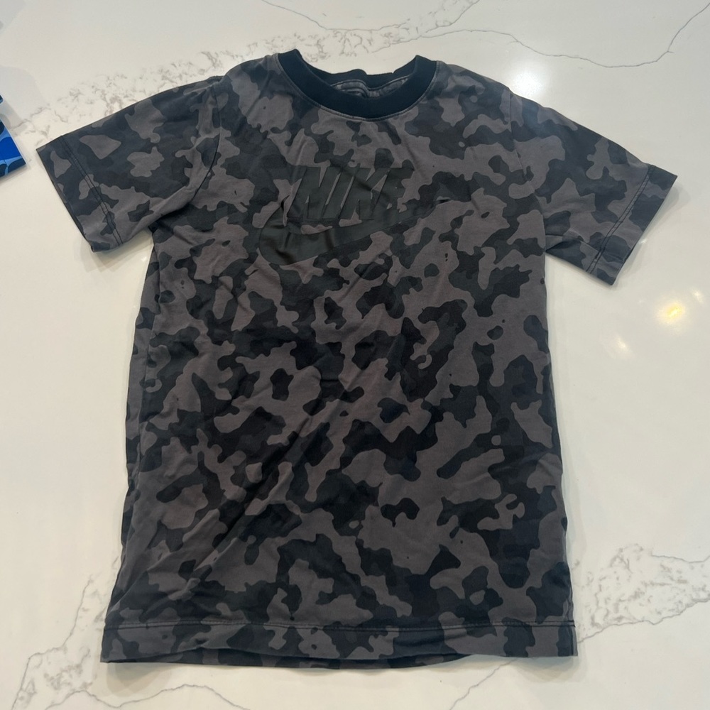 Nike t shirt